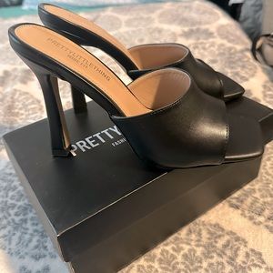 NWOT pretty little thing high heels